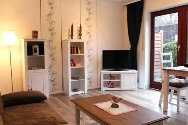 Room 3 of 10