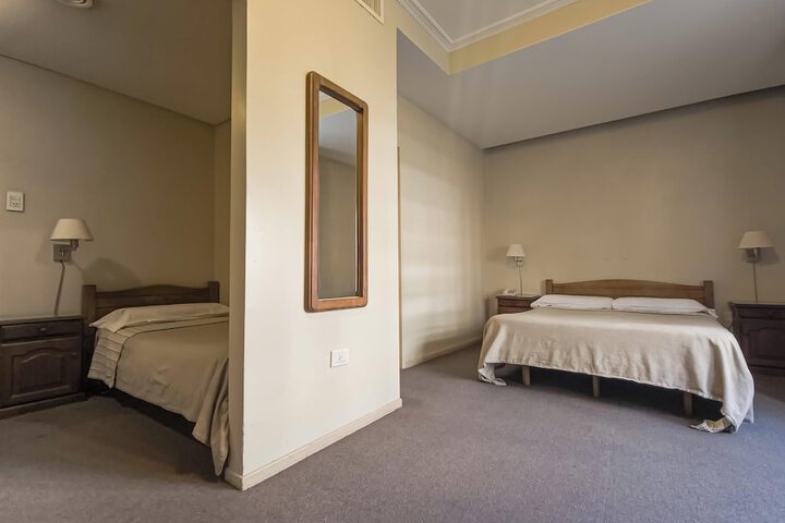 Room 33 of 64