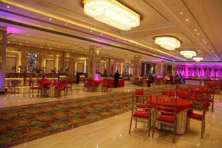 Ballroom/Hall 25 of 35