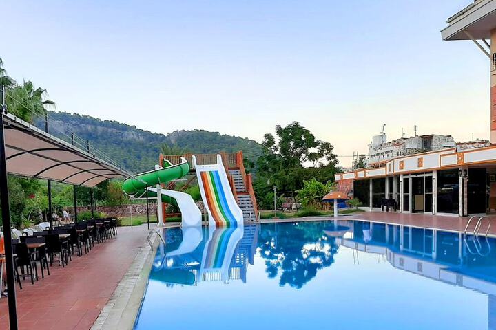 Pool 6 of 14
