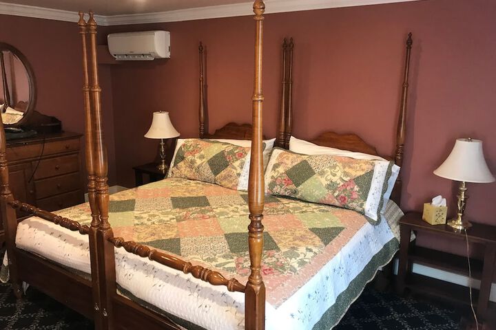Room 17 of 64