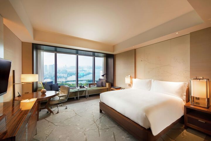 Room 26 of 111