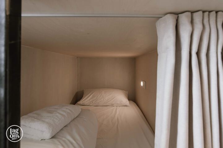 Room 33 of 68