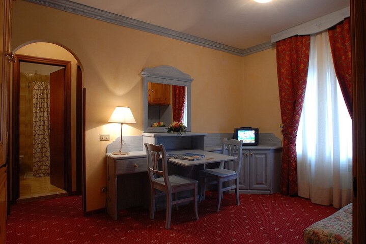 Room 29 of 47