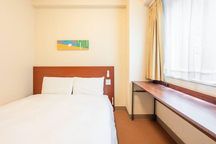 Room 5 of 34