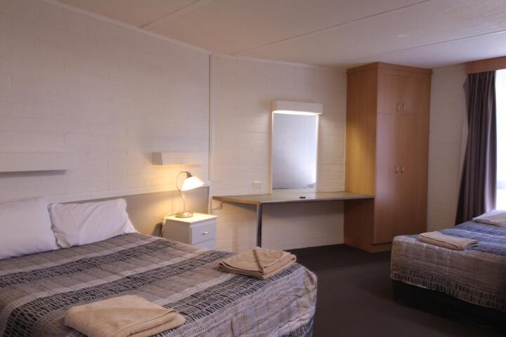 Room 12 of 47