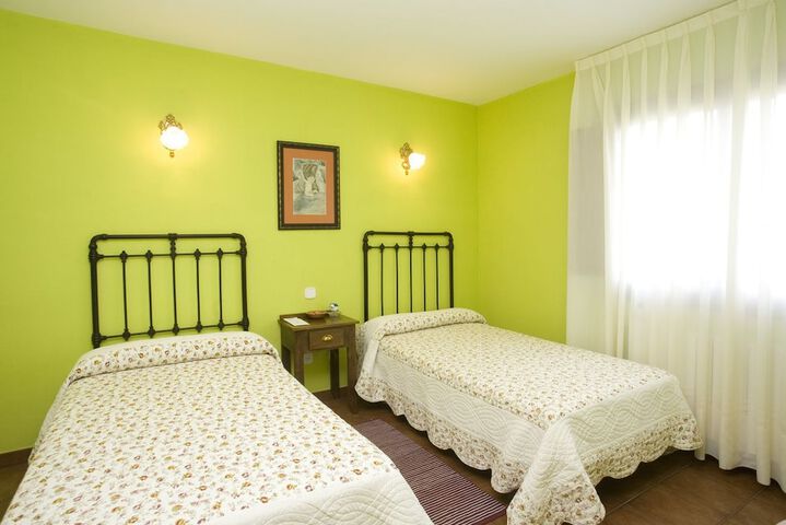 Room 10 of 37