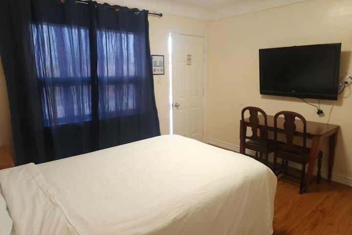 Room 41 of 68