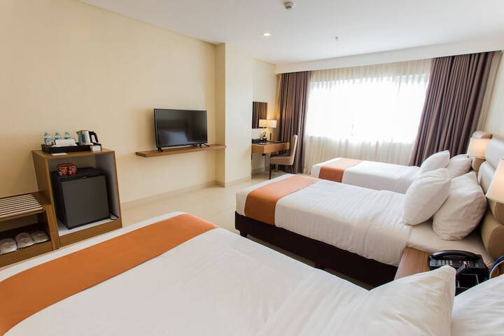 Room 12 of 42