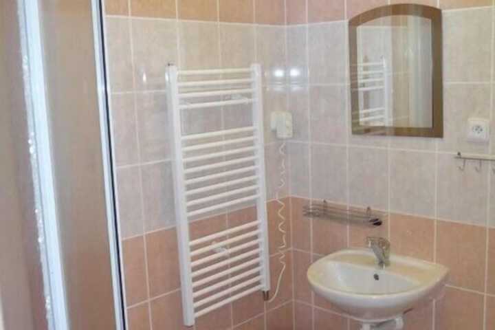 Room 9 of 20