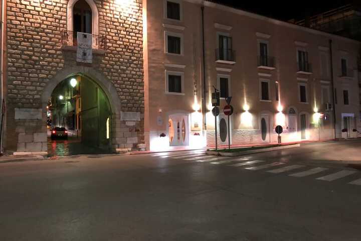 Hotel 94 of 100