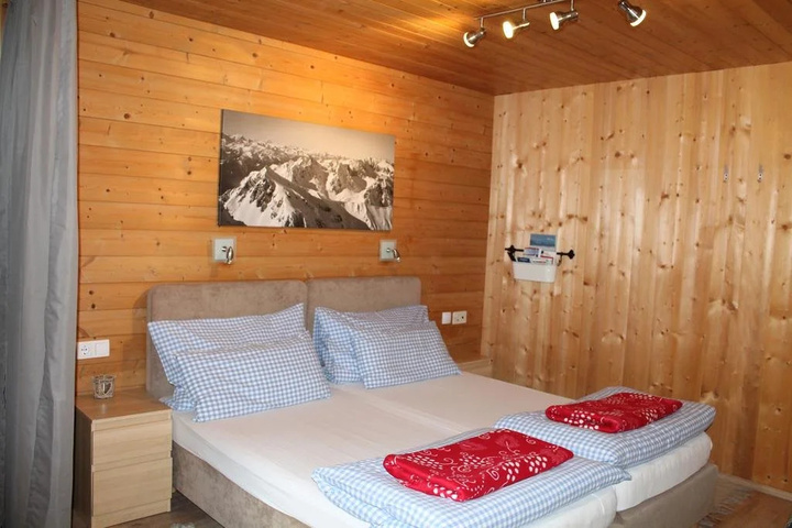 Room 2 of 15