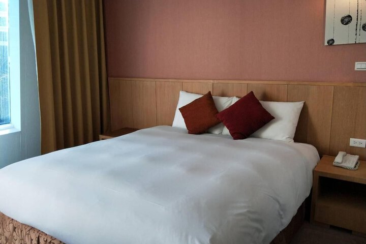 Room 17 of 46