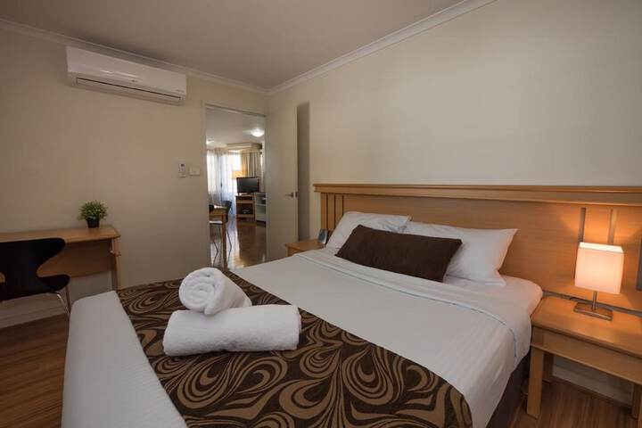 Room 4 of 37