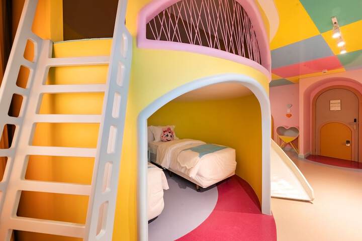 Room 17 of 75