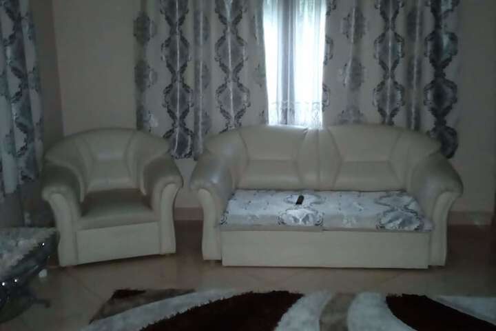 Room 11 of 14