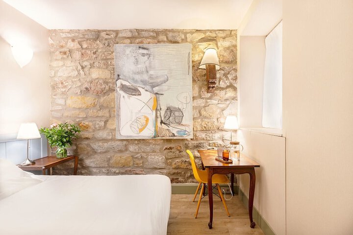 Room 10 of 40