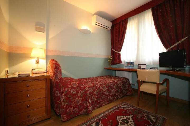 Room 20 of 51