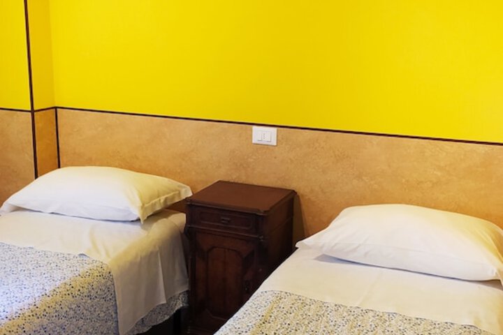Room 28 of 117