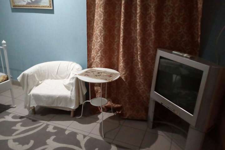Room 19 of 28