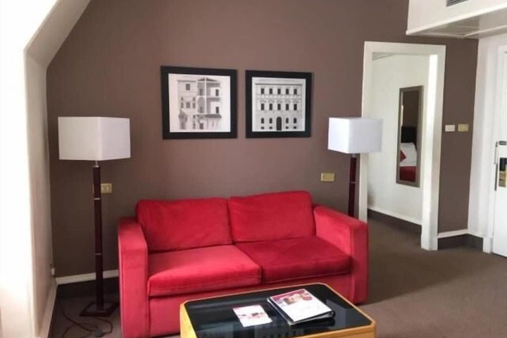 Room 22 of 43