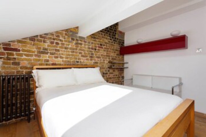 Room 17 of 20