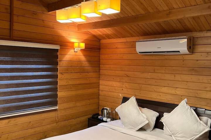 Room 5 of 35