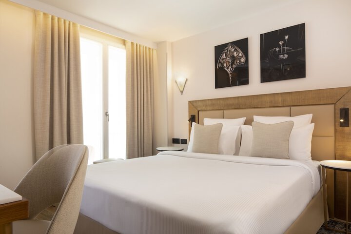 Room 3 of 47