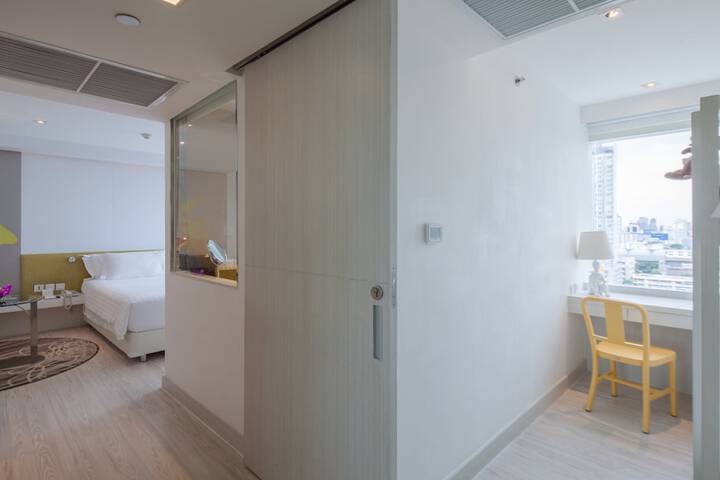 Room 29 of 140