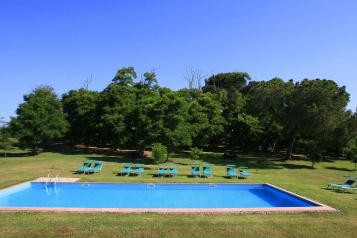 Pool 39 of 104