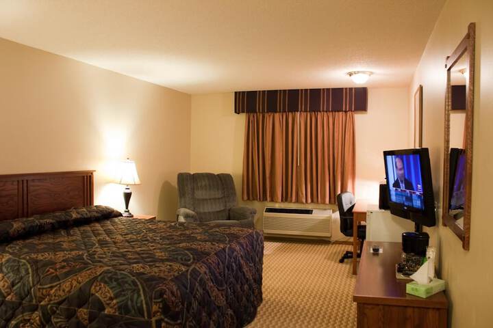 Room 13 of 33