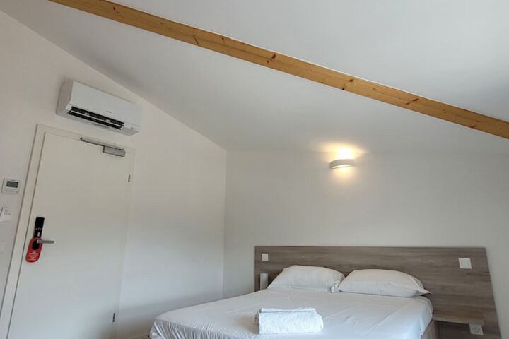 Room 44 of 47