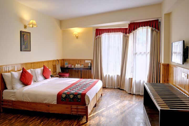 Room 3 of 35