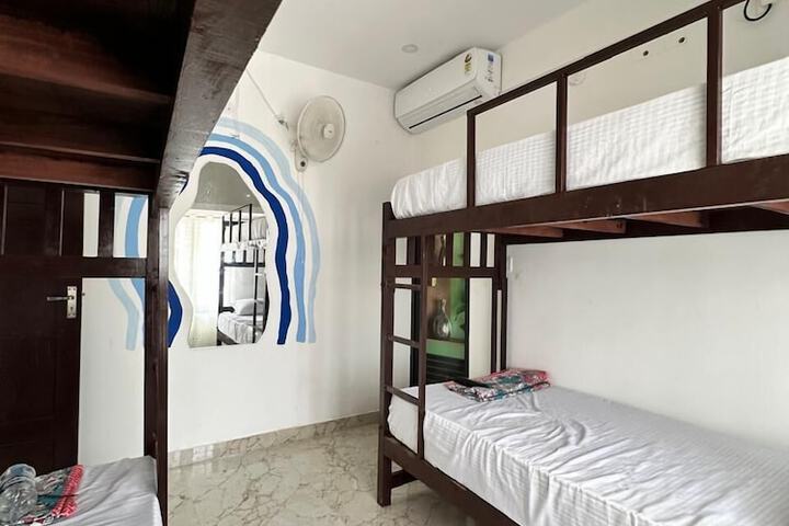 Room 3 of 19