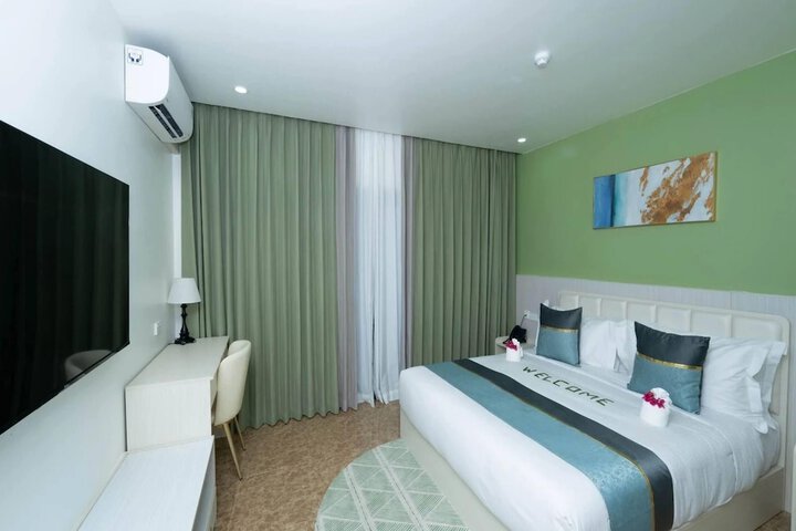Room 32 of 91