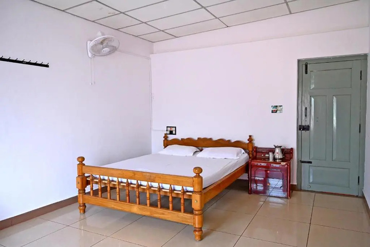 Room 5 of 23