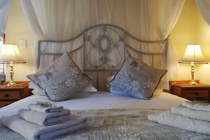 Room 12 of 38