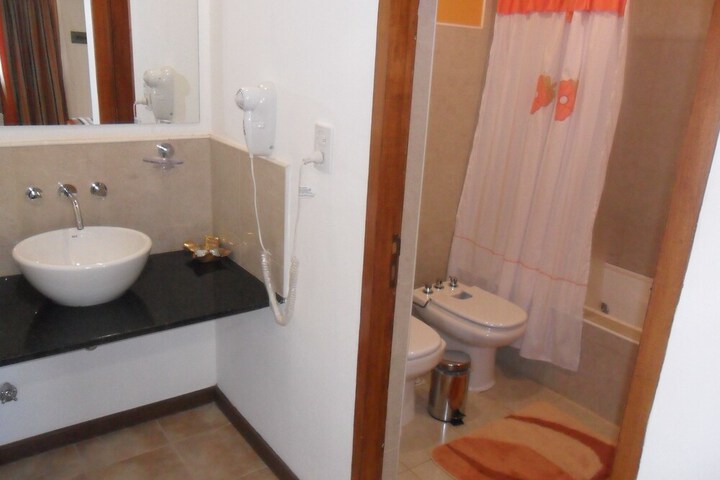 Room 8 of 25