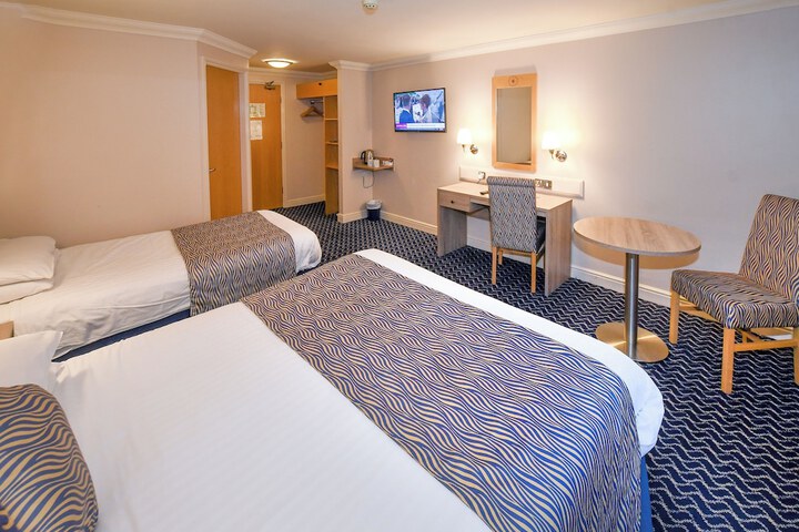 Room 90 of 216
