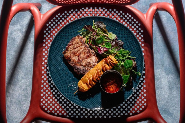 Dining 53 of 98