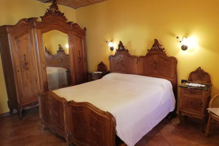 Room 12 of 62