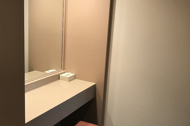 Room 17 of 69