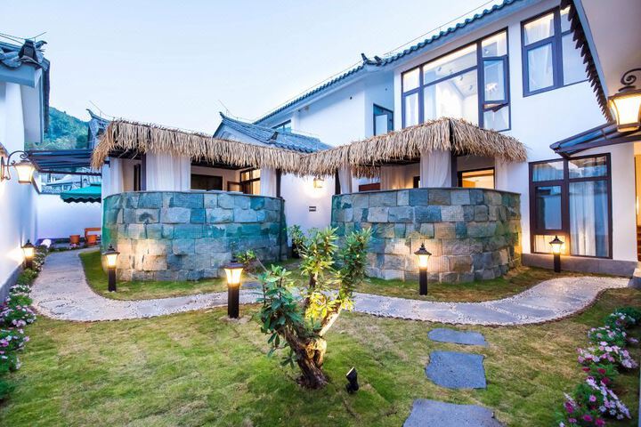 Mayu Qishe Hot Spring Holiday Hotel