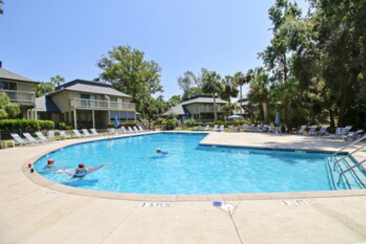 Pool 15 of 26