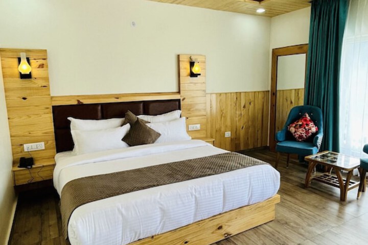Room 5 of 28