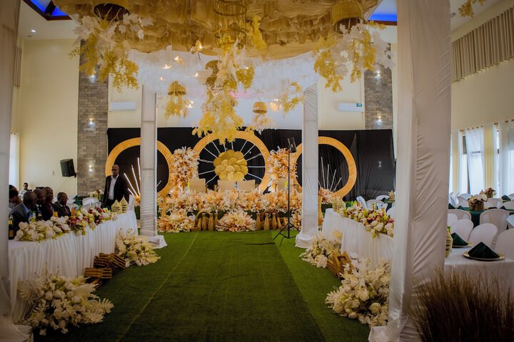 Ballroom/Hall 7 of 9