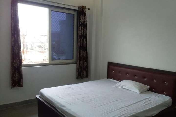Room 10 of 21