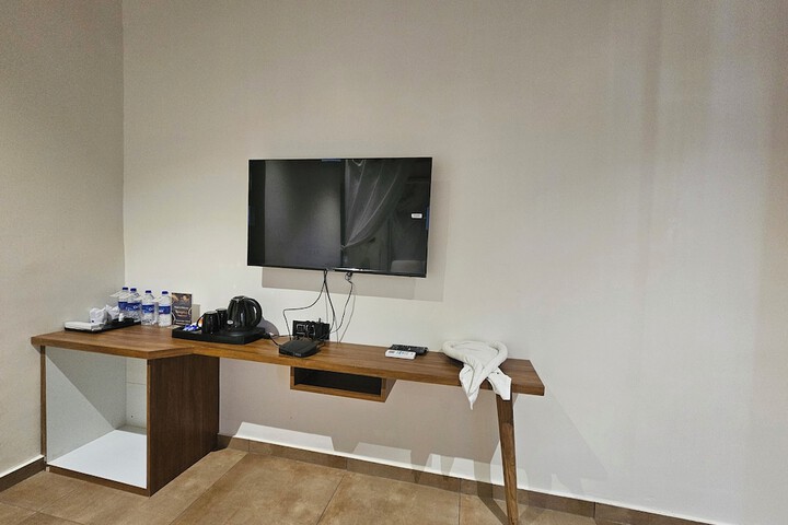 Room 4 of 7