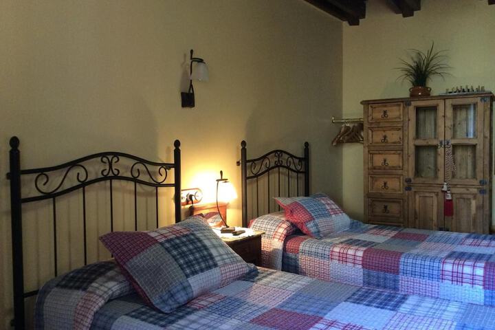 Room 14 of 49