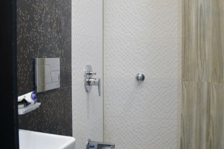 Room 16 of 24